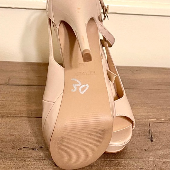 Nine West - Picture 2 of 5